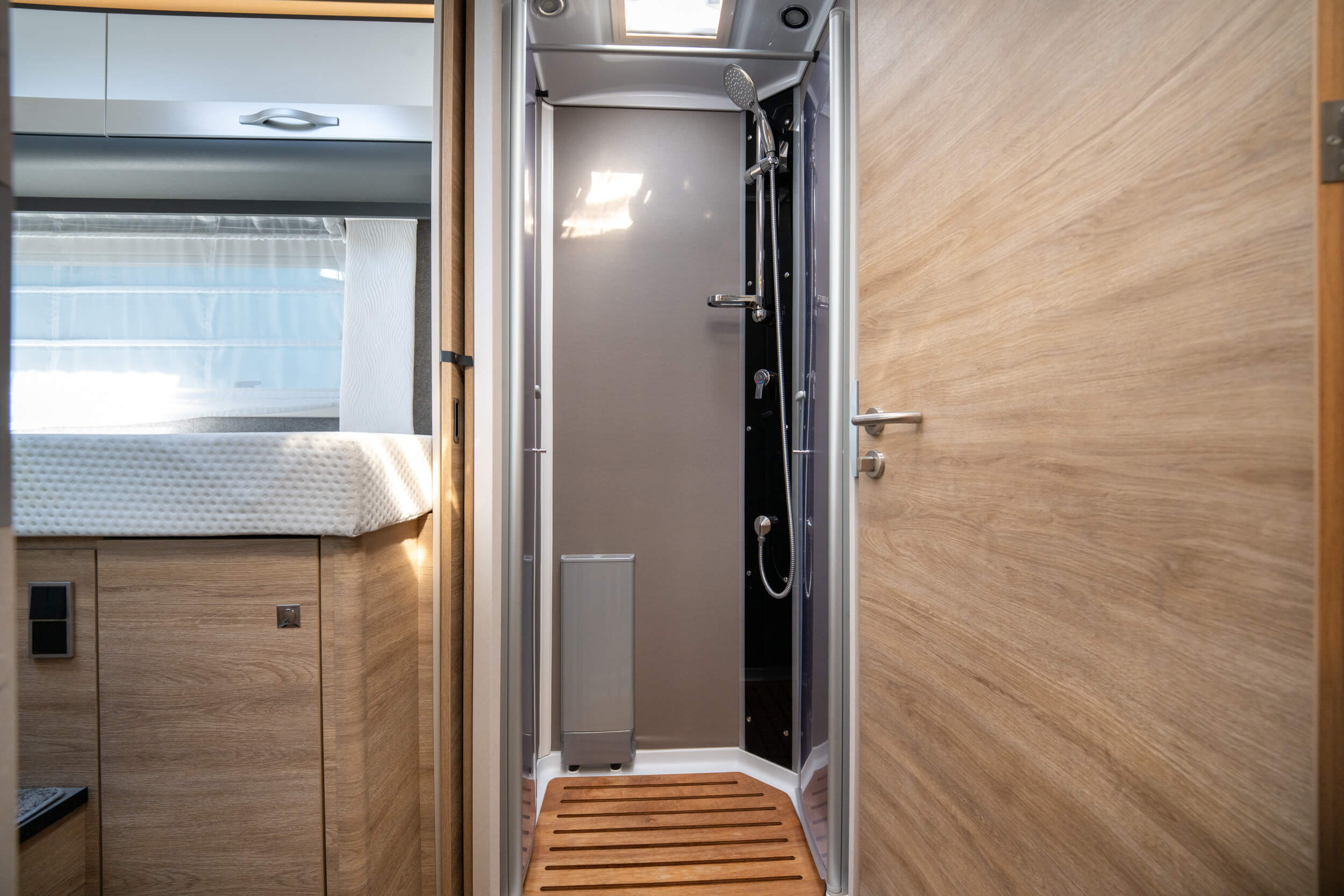 Einzeldusche Dethleffs Globetrotter XXL A 9000